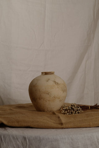 Lunar Glow Vase, Round