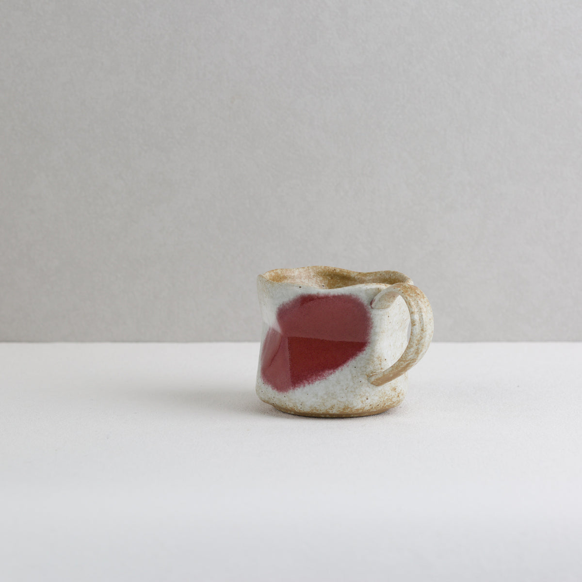 AERIS 02 Handmade Ceramic Cup — Speckled Cream & Rose-Red, 190 ml